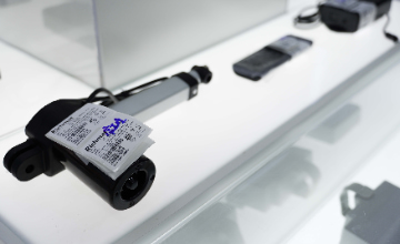 董事长亲自认证 | 16个月跑出来的战略执行力！！！勤发发网络智能泰国基地首件封样，，，解锁全球化智造新速度